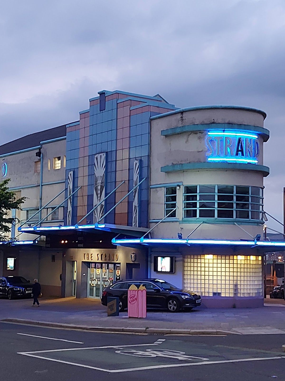 Stend Inima The Strand Cinema Belfast - 152-154 Holywood Rd, Belfast BT4 1NY, UK ...