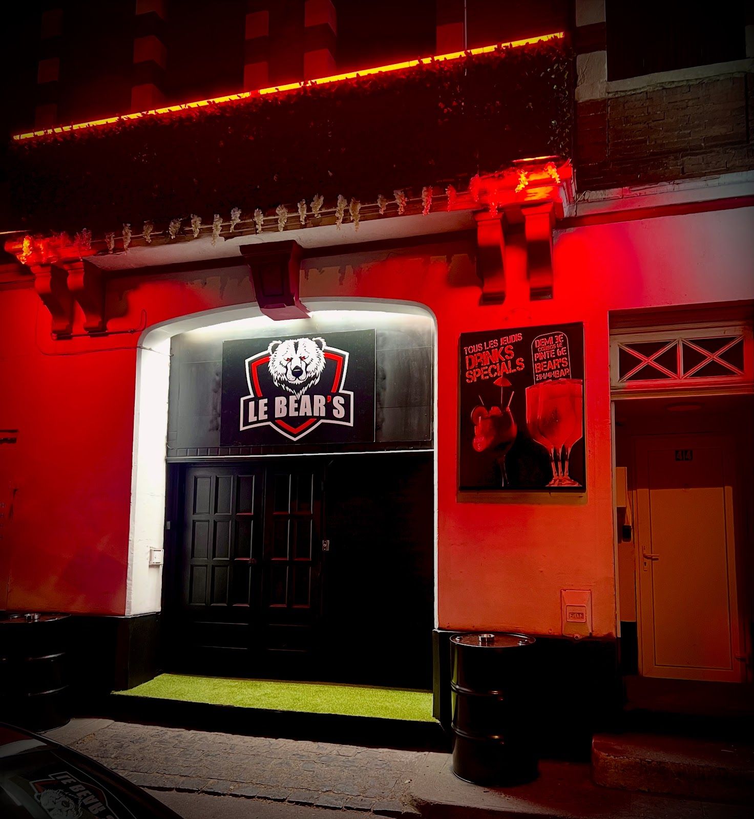 Le Bear's Bar - 44 Bd de la Gare, 31500 Toulouse, France - Travel M